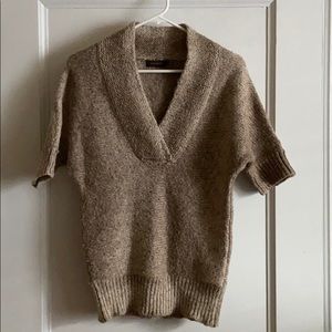 Limited elbow-sleeve sweater